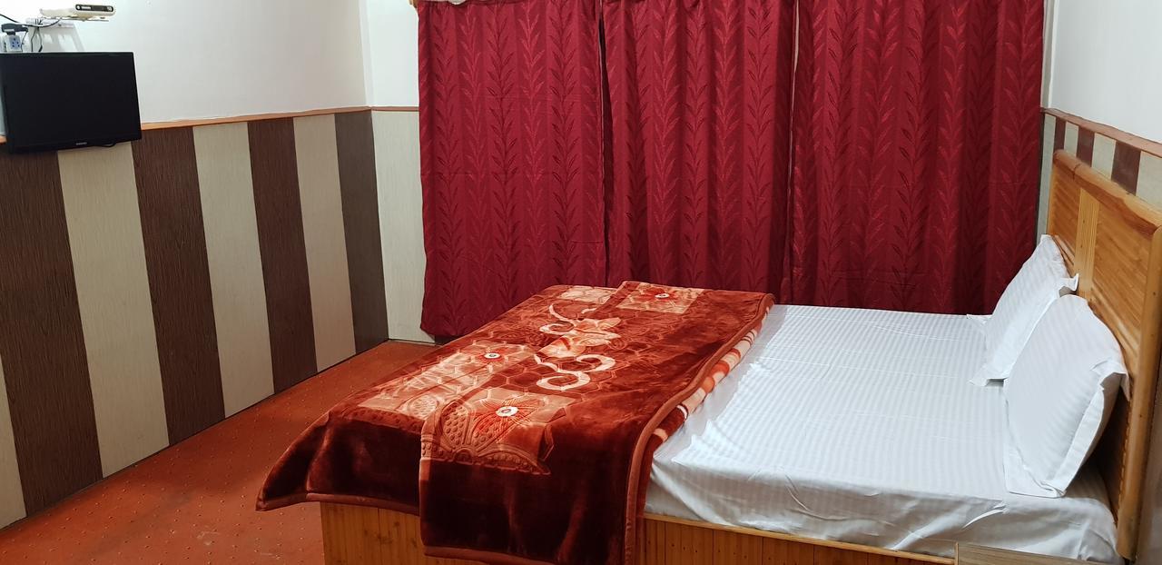 Kassal Heights Hotel Patnitop Esterno foto